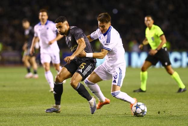 Qarabag v FC Copenhagen - UEFA Champions League BAKU, AZERBAIJAN - OCTOBER 1: Leandro Andrade (15) of Qarabag in action against Rodrigo Huescas (13) of FC Copenhagen during the UEFA Champions League Group Stage second week match between Qarabag and FC Copenhagen at Tofiq Bahramov Stadium in Baku, Azerbaijan on October 1, 2025. Resul Rehimov Anadolu Baku Azerbaijan. Editorial use only. Please get in touch for any other usage.  Copyright: x2025xAnadoluxResulxRehimovx