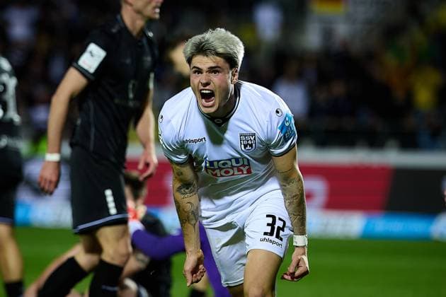 Freude, Schrei Jubel Niklas Koelle (SSV Ulm 1846, 32) ueber seinen Treffer zum 4:1 GER, SSV Ulm 1846 vs. 1. FC Schweinfurt , Fussball, Herren, 3. Liga, 9. Spieltag, Spielzeit 2025 2026, 30.09.2025 GER, SSV Ulm 1846 vs. 1. FC Schweinfurt , Fussball, Herren, 3. Liga, 9. Spieltag, Spielzeit 2025 2026, 30.09.2025 Ulm Copyright: xEibner-Pressefoto GeraldxOelze-dexStoppanyx EP_ODS