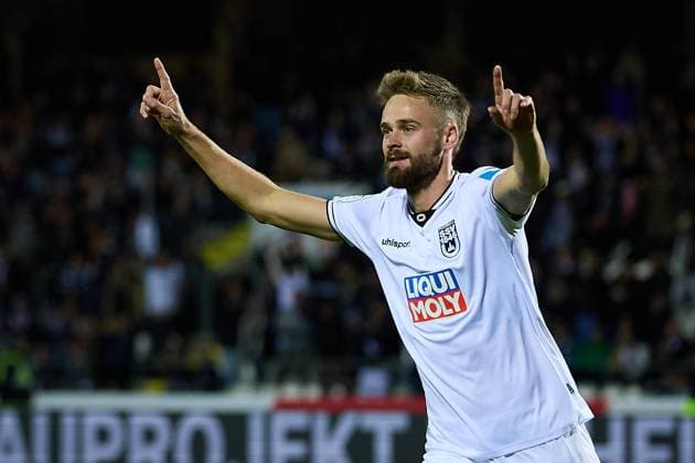 Freude Jubel Lucas Roeser (SSV Ulm 1846, 09) ueber sein Tor zum 5:1 Endstand GER, SSV Ulm 1846 vs. 1. FC Schweinfurt , Fussball, Herren, 3. Liga, 9. Spieltag, Spielzeit 2025 2026, 30.09.2025 GER, SSV Ulm 1846 vs. 1. FC Schweinfurt , Fussball, Herren, 3. Liga, 9. Spieltag, Spielzeit 2025 2026, 30.09.2025 Ulm Copyright: xEibner-Pressefoto GeraldxOelze-dexStoppanyx EP_ODS