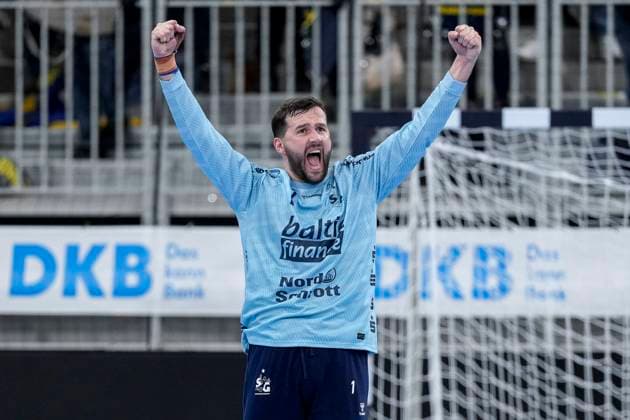 Benjamin Buric (Torwart, Flensburg, 1), Spieler der SG Flensburg-Handewitt, Jubel, jubeln, jubelt, celebration, Freude, freuen, freut sich, zuversichtlich, optimistisch, positiv, Spielszene, Einzelbild, Einzelfoto, Aktion, Action, 01.10.2025, Heidelberg (Deutschland), Handball, DHB-Pokal, 2. Runde, Rhein-Neckar Löwen - SG Flensburg-Handewitt
