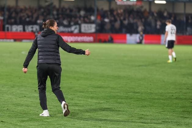 3. Liga; SC Verl - FC Ingolstadt 04; Ausgleich 2:2 Tor Jubel Treffer Simon Lorenz (32, FCI) Cheftrainerin Sabrina Wittmann (FCI) 3. Liga - FC Ingolstadt 04 Saison 2025 2026 SC Verl