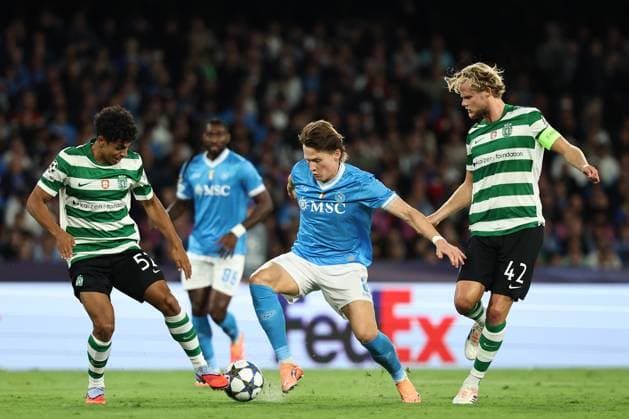 Napoli s Scott McTominay during the UEFA Champions League football match between Napoli vs Sporting - Champions League 2025 2026 - Diego Armando Maradona stadium October 01, 2025 Naples, Italy soccer  Copyright: xAlessandroxGarofalo LaPressex