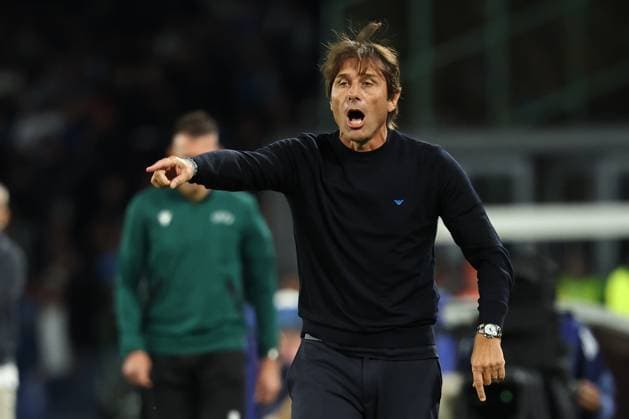 Napoli™s head coach Antonio Conte during the UEFA Champions League football match between Napoli vs Sporting - Champions League 2025 2026 - Diego Armando Maradona stadium October 01, 2025 Naples, Italy soccer  Copyright: xAlessandroxGarofalo LaPressex