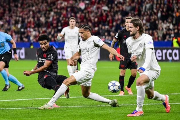 LEVERKUSEN - Shot by Malik Tillman of Bayer 04 Leverkusen during the UEFA Champions League match between Bayer Leverkusen and PSV Eindhoven at the BayArena stadium on October 1, 2025, in Leverkusen, Germany. ANP OLAF KRAAK xVIxANPxSportx xxANPxIVx 538065748 originalFilename: 538065748.jpg