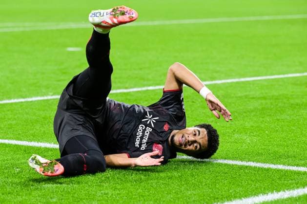 LEVERKUSEN - Malik Tillman of Bayer 04 Leverkusen lies on the ground during the UEFA Champions League match between Bayer Leverkusen and PSV Eindhoven at the BayArena stadium on October 1, 2025, in Leverkusen, Germany. ANP OLAF KRAAK xVIxANPxSportx xxANPxIVx 538066237 originalFilename: 538066237.jpg