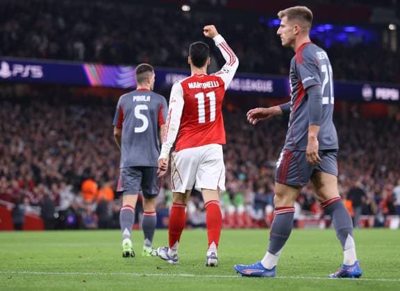 Arsenal v Olympiacos 01 October 2025, London - UEFA Champions League - Arsenal v Olympiacos - Gabriel Martinelli of Arsenal celebrates scoring the opening goal - Photo: Jacques Feeney Offside. London UK Copyright: xJacquesxFeeneyx xOffsidexOffside