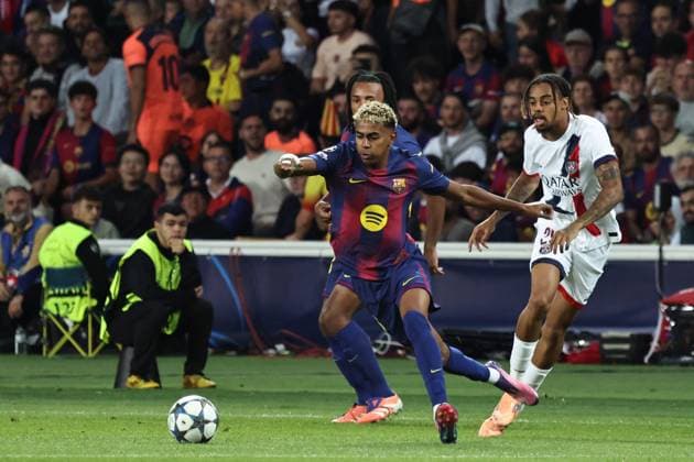 RECORD DATE NOT STATED Barcelone - Psg PHOTOPQR LE PARISIEN Fred Dugit ; Barcelone ; ; Stade olympique Lluís Companys de Barcelone (Espagne), le 01 10 2025 2e journée de Ligue des Champions Barcelone - Psg Paris Lamine Yamal Barcola LP Fred Dugit