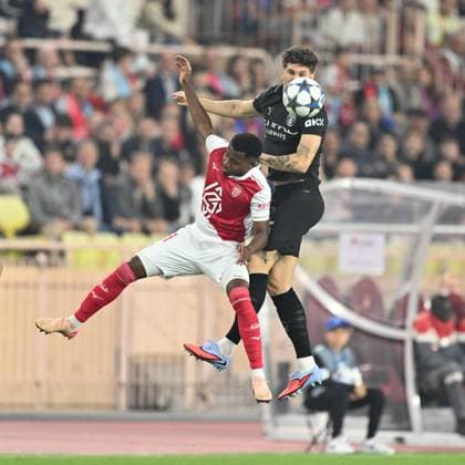 Monaco v Manchester City - UEFA Champions League MONACO, MONACO - OCTOBER 01: Jordan Teze (L) of Monaco in action during the UEFA Champions League week 2 match between Monaco and Manchester City at Stade Louis II in Monaco, Monaco on October 01, 2025. Mustafa Yalcin Anadolu Monaco Monaco. Editorial use only. Please get in touch for any other usage.  Copyright: x2025xAnadoluxMustafaxYalcinx