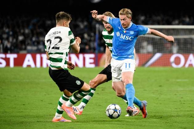 Ivan Fresneda of Sporting CP and Kevin De Bruyne of SSC Napoli during the UEFA Champions League 2025 2026 football match between SSC Napoli and Sporting CP at Diego Armando Maradona stadium in Naples (Italy), October 1, 2025. andreaxstaccioli