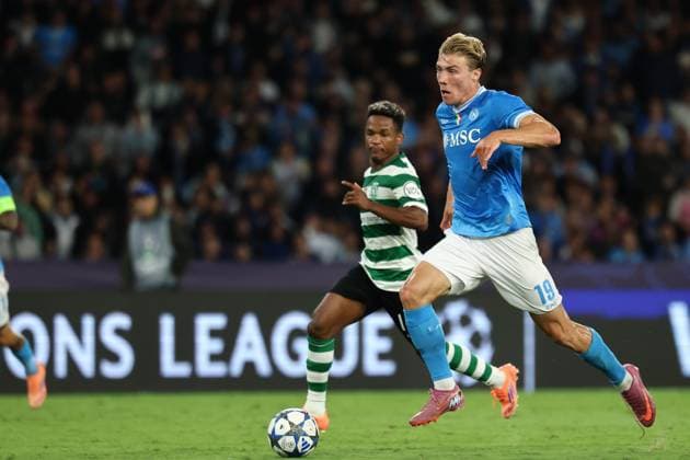 Rasmus Hojlund of SSC Napoli scores the goal of 1-0 during the UEFA Champions League 2025 2026 football match between SSC Napoli and Sporting CP at Diego Armando Maradona stadium in Naples (Italy), October 01st, 2025. cesarexpurini