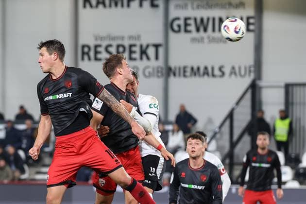 3. Liga; SC Verl - FC Ingolstadt 04; Ausgleich 2:2 Tor Jubel Treffer Simon Lorenz (32, FCI) Jonas Scholz (15, FCI) Kopfball Kijewski Niko (19 Verl) 3. Liga - FC Ingolstadt 04 Saison 2025 2026 SC Verl