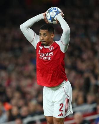 London, England, October 01 2025: William Saliba (2 Arsenal) takes a throw in during the UEFA Champions League game between Arsenal and Olympiacos at Emirates Stadium in London, England. (Photo by Jay Patel Sports Press Photo SPP) Copyright: xJayxPatel SportsxPressxPhoto SPPx Sportspressphoto_SPR35721