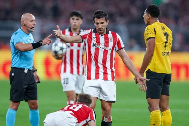 01.10.2025, Fußball, UEFA Champions League, Borussia Dortmund - Athletic Club Bilbao, BVB Stadion, 2. Spieltag, Saison 2025 2026: Dani Vivian (Bilbao 03) gestikulierend Regulations prohibit any use of photographs as image sequences and or quasi-video. Nordrhein-Westfalen Deutschland