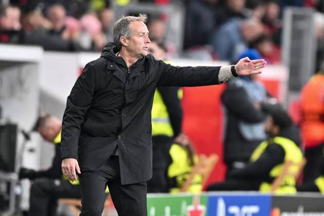 Kasper Hjulmand (Leverkusen)Mimik starker Gesichtsausdruck Emotion. Gestik Geste gestikuliert 01.10.2025 Fussball Champions League, Bayer Leverkusen vs PSV Eindhoven, BayArena, Leverkusen,