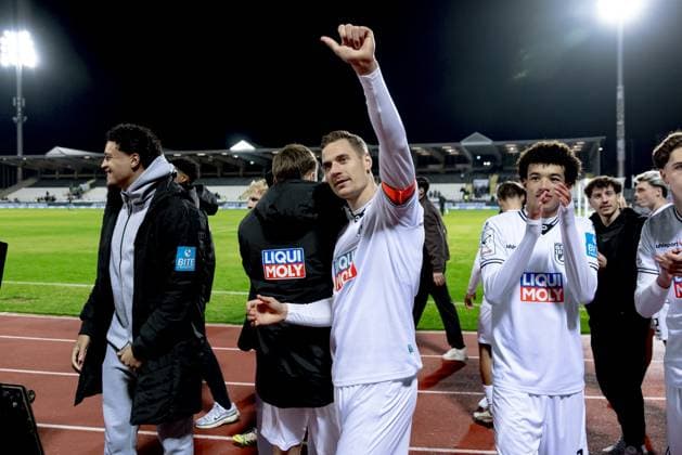 Fussball, Saison 2025 2026, 3. Liga, Donaustadion Ulm, 9. Spieltag, SSV Ulm 1846 Fußball - 1. FC Schweinfurt 05, 01.10.2025 01.10.2025, Fussball, Saison 2025 2026, 3. Liga, Donaustadion Ulm, 9. Spieltag, SSV Ulm 1846 Fußball - 1. FC Schweinfurt 05, Jubel Emotionen Freude nach dem 5:1 Heimsieg bei den Spatzen. 14 Dennis Dressel (SSV Ulm 1846 Fußball) Foto: Lucca Fundel Ulm Donaustadion Baden-Württemberg Deutschland