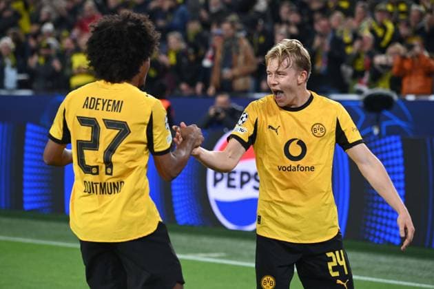 Daniel SVENSSON (DO) Jubel, jubeln, Freude, cheers, nach seinem Tor zum 1-0, mit Karim-David ADEYEMI (DO) Fussball UEFA Champions League Gruppenphase 2. Spieltag Borussia Dortmund (DO) - Atletic Bilbao am 01.10.2025 in Dortmund Deutschland. UEFA regulations prohibit any use of photographs as image sequences and or quasi-video Â