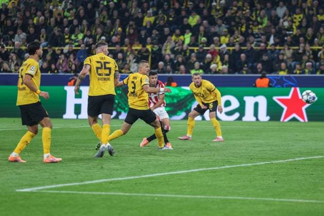 Fußball UEFA Champions League 2. Spieltag Borussia Dortmund - Athletic Bilbao am 01.10.2025 im Signal Iduna Park in Dortmund Gorka Guruzeta ( Bilbao ) erzielt das 2:1