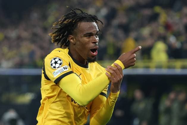 UEFA Champions League - Borussia Dortmund - Athletic Bilbao am 01.10.2025 im Signal Iduna Park in Dortmund Jubel, Torjubel, Torschuetze, Torschütze Carney Chukwuemeka (Dortmund 17) jubelt nach seinem Tor zum 2 zu 0