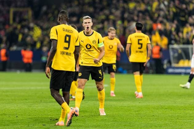 UEFA Champions League, Borussia Dortmund - Athletic Club Bilbao; 01.10.2025 Jubel zum 3:1 durch Serhou Guirassy (Borussia Dortmund, 9), Tor, Torjubel mit Vorbereitung durch Marcel Sabitzer (Borussia Dortmund, 20) Nico Schlotterbeck (Borussia Dortmund, 4) brüllt, jubelt UEFA Champions League, Borussia Dortmund - Athletic Club Bilbao, Dortmund, SIGNAL IDUNA PARK am 01.10.2025 Copyright: xBEAUTIFULxSPORTS Wunderlx