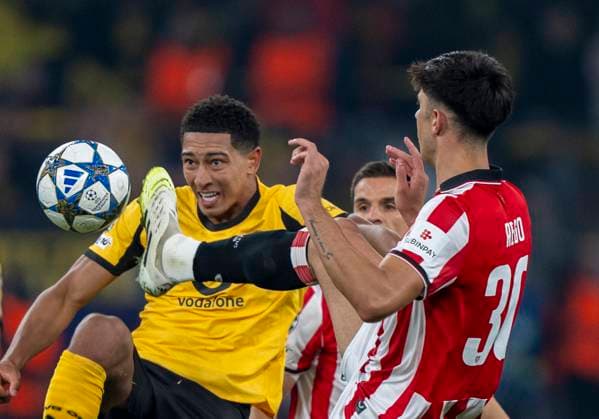 Zweikampf zwischen: Jobe BELLINGHAM (Borussia Dortmund, 7) und Alejandro Rego (Athletic Bilbao, 30) 01.10.2025, Borussia Dortmund - Athletic Bilbao, Fussball, UEFA Champions League - MD2, Saison 2025 2026 DFL regulations prohibit any use of photographs as image sequences and or quasi-video. Copyright: HMBxMedia xMarcoxBader