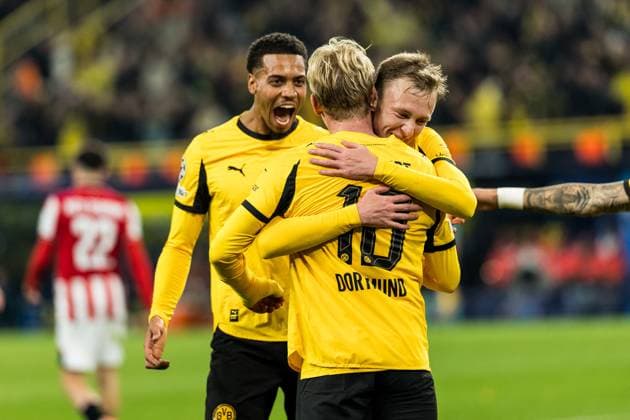 UEFA Champions League, Borussia Dortmund - Athletic Club Bilbao; 01.10.2025 Jubel zum 4:1 durch Julian Brandt (Borussia Dortmund, 10), Tor, Torjubel Maximilian Beier (Borussia Dortmund, 14) UEFA Champions League, Borussia Dortmund - Athletic Club Bilbao, Dortmund, SIGNAL IDUNA PARK am 01.10.2025 *** UEFA Champions League, Borussia Dortmund Athletic Club Bilbao 01 10 2025 Julian Brandt Borussia Dortmund, 10 , goal, goal celebration Maximilian Beier Borussia Dortmund, 14 UEFA Champions League, Borussia Dortmund Athletic Club Bilbao, Dortmund, SIGNAL IDUNA PARK on 01 10 2025 Copyright: xBEAUTIFULxSPORTS Wunderlx
