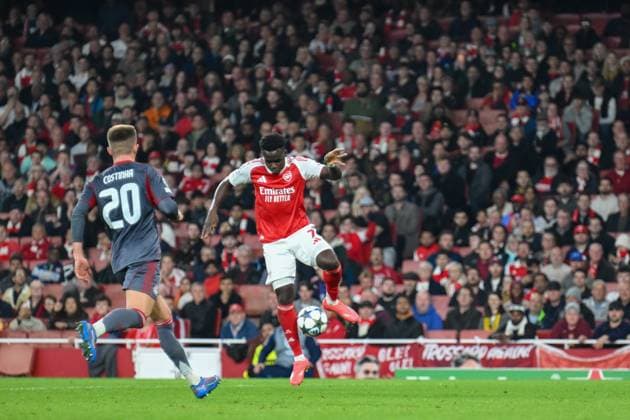 Bukayo Saka of Arsenal FC controls the ball deep in Olympiacos half in the second half during the UEFA Champions League match between Arsenal and Olympiakos at the Emirates Stadium, London, England on 1 October 2025. Copyright: xPhilxHutchinsonx 44060015