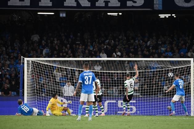 Napoli v Sporting CP - UEFA Champions League NAPLES, ITALY - OCTOBER 1: Rasmus Hojlund of Napoli celebrates after a goal during UEFA Champions League football match between Napoli and Sporting CP at the Diego Armando Maradona Stadium in Naples, Italy on October 1, 2025. Isabella Bonotto Anadolu Naples Italy. Editorial use only. Please get in touch for any other usage.  Copyright: x2025xAnadoluxIsabellaxBonottox