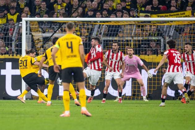 01.10.2025, UEFA Champions League, 2. Spieltag, Borussia Dortmund - Athletic Club Bilbao, Marcel Sabitzer (Borussia Dortmund) schießt Serhou Guirassy (Borussia Dortmund) an und der trifft zum 3:1, Dortmund Signal Iduna Park NRW Deutschland xRHR-FOTO DEx Copyright: DennisxEwert RHR-FOTOx RHR-FOTO DE