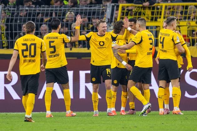 01.10.2025, UEFA Champions League, 2. Spieltag, Borussia Dortmund - Athletic Club Bilbao, Maximilian Beier (Borussia Dortmund) bejubelt zusammen mit seinen Mitspielern das Tor zum 4:1, Dortmund Signal Iduna Park NRW Deutschland xRHR-FOTO DEx Copyright: DennisxEwert RHR-FOTOx RHR-FOTO DE