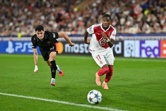 Monaco v Manchester City - UEFA Champions League MONACO, MONACO - OCTOBER 01: Phil Foden (47) of Manchester City in action against Stanis Idumbo of Monaco during the UEFA Champions League week 2 match between Monaco and Manchester City at Stade Louis II in Monaco, Monaco on October 01, 2025. Mustafa Yalcin Anadolu Monaco Monaco. Editorial use only. Please get in touch for any other usage.  Copyright: x2025xAnadoluxMustafaxYalcinx