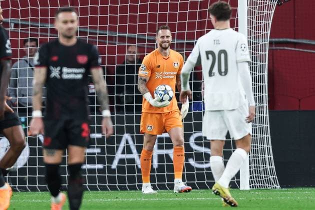 Fussball, UEFA Champions League Saison 2025 2026 Ligaphase - 2. Spieltag Bayer 04 Leverkusen - PSV Eindhoven 01.10.2025, BayArena Mark Flekken (Bayer 04 Leverkusen, 1) Leverkusen BayArena Nordrhein-Westfalen Deutschland