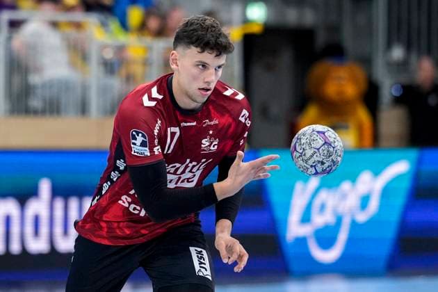 Marko Grgic (Flensburg, 17), am Ball, Einzelbild, Einzelfoto, Aktion, Action, 01.10.2025, Heidelberg (Deutschland), Handball, DHB-Pokal, 2. Runde, Rhein-Neckar Löwen - SG Flensburg-Handewitt