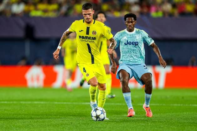 October 1, 2025, Vilarreal, Castellon, SPAIN: Rafa Marin of Villarreal CF in action during the UEFA Champions League, semifinals, football match played between Villarreal CF and Juventus de Turin at the Ceramica Stadium on October 1, 2025, in Castellon, Spain. Vilarreal SPAIN - ZUMAa181 20251001_zaa_a181_041 Copyright: xIvanxTerronx