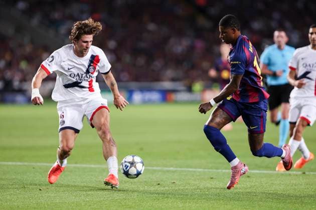 October 1, 2025, Barcelona, Barcelona, SPAIN: Marcus Rashford of FC Barcelona, Barca and Ilya Zabarnyi of Paris Saint-Germain FC in action during the UEFA Champions League 2025 26 League Phase MD2, match between FC Barcelona and Paris Saint-Germain at Estadi Olimpic Lluis Companys on October 01, 2025 in Barcelona, Spain. Barcelona SPAIN - ZUMAa181 20251001_zaa_a181_056 Copyright: xJavierxBorregox