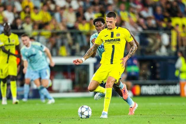 October 1, 2025, Vilarreal, Castellon, SPAIN: Rafa Marin of Villarreal CF in action during the UEFA Champions League, semifinals, football match played between Villarreal CF and Juventus de Turin at the Ceramica Stadium on October 1, 2025, in Castellon, Spain. Vilarreal SPAIN - ZUMAa181 20251001_zaa_a181_086 Copyright: xIvanxTerronx