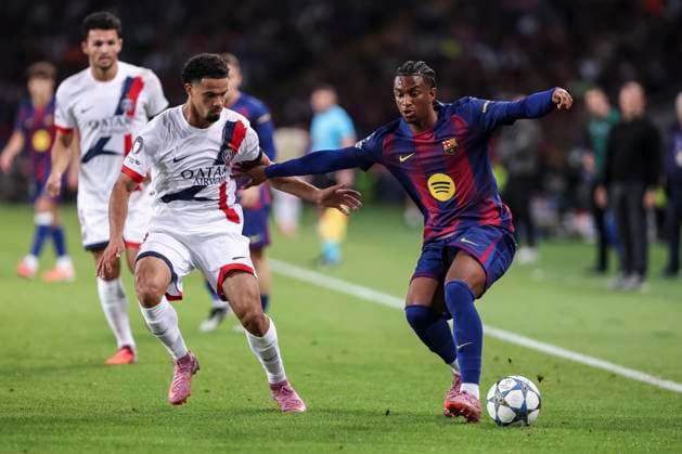 October 1, 2025, Barcelona, Barcelona, SPAIN: Alejandro Balde of FC Barcelona, Barca and Warren Zaire-Emery of Paris Saint-Germain FC in action during the UEFA Champions League 2025 26 League Phase MD2, match between FC Barcelona and Paris Saint-Germain at Estadi Olimpic Lluis Companys on October 01, 2025 in Barcelona, Spain. Barcelona SPAIN - ZUMAa181 20251001_zaa_a181_128 Copyright: xJavierxBorregox