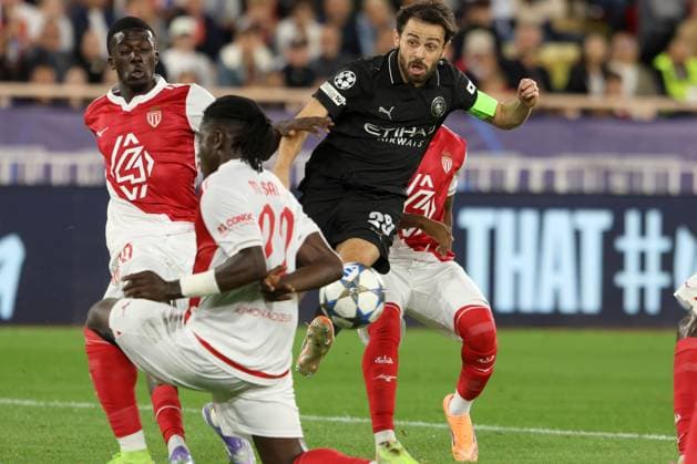 BERNARDO SILVA, Manchester City, THILO KEHRER, Monaco, Champions League, 2025-26, Monaco vs Manchester City 2-2, 01-10-2025, Contrasto, Action CHAMPIONS LEAGUE 2025-26 MONACO-MANCHESTER CITY 2-2