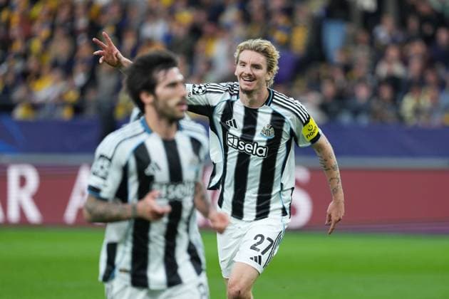 Nick Woltemade of Newcastle celebrates after he deflects a shot by Sandro Tonali of Newcastle into the net to make it 1-0 Union St Gilloise v Newcastle, UEFA Champions League, Group Stage, Football, Lotto Park, Brussels, Belgium - 01 Oct 2025Brussels Lotto Park Belgium EDITORIAL USE ONLY No use with unauthorised audio, video, data, fixture lists, club league logos or live services. Online in-match use limited to 120 images, no video emulation. No use in betting, games or single club league player publications.  Copyright: xDavidxWinter Shutterstockx 15504048dn