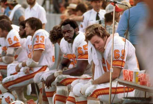 NFL, American Football Herren, USA 1976 - Tampa Bay Buccaneers December 12, 1976 - Tampa, Florida, U.S. - Sunday, December 12,1976.Times and Indy Library Files.Football Teams: Tampa Bay Bucs: Bucs vs. New England Patriots Copyright: xStaffx Tampa U.S. - ZUMA0827 19761212_mda_s70_001 Copyright: xIMAGO Staffx