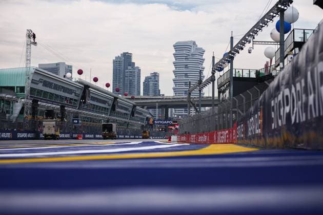 F1 - SINGAPORE GRAND PRIX 2025 General view of the main Straight of the Marina Bay Street Circuit during the 2025 Formula 1 Singapore Grand Prix, 18th round of the 2025 FIA Formula One World Championship, WM, Weltmeisterschaft from October 3 to 5, 2025 on the Marina Bay Street Circuit, in Singapore - SingaporeSingapore  Copyright: xEricxAlonsox