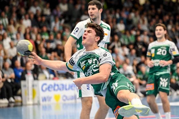 Goeppingen, Deutschland, 01.10.25: Elias Newel (FRISCH AUF! Goeppingen) in Aktion, am Ball, Einzelaktion waehrend des DHB Pokal 2 Runde Spiels zwischen FRISCH AUF! Goeppingen vs SC DHfK Leipzig in der EWS Arena am 01. Oktober 2025 in Goeppingen, Deutschland. (Foto von Harry Langer DeFodi Images) Goeppingen, Germany, 01.10.25: Elias Newel (FRISCH AUF! Goeppingen) controls the Ball during the DHB Pokal 2 Runde match between FRISCH AUF! Goeppingen vs SC DHfK Leipzig at EWS Arena on October 1, 2025 in Goeppingen, Germany. (Photo by Harry Langer DeFodi Images) (Photo by Harry Langer DeFodi Images) Goeppingen, Germany, 01 10 25 Elias Newel FRISCH AUF Goeppingen in action, on the ball, single action during the DHB Pokal 2 round match between FRISCH AUF Goeppingen vs SC DHfK Leipzig at EWS Arena on October 01 2025 in Goeppingen, Germany Photo by Harry Langer DeFodi Images Goeppingen, Germany, 01 10 25 Elias Newel FRISCH AUF Goeppingen controls the Ball during the DHB Pokal 2 Runde match between FRISCH AUF Goeppingen vs SC DHfK Leipzig at EWS Arena on October 1, 2025 in Goeppingen, Germany Photo by Harry Langer DeFodi Images Photo by Harry Langer DeFodi Images