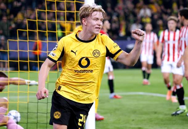 SVENSSON Daniel Team Borussia Dortmund jubelt nach seinem Tor zum 1 : 0 UEFA Championsleague Saison 2025 - 2026 Vorrunden Spiel BVB - Athletic Bilbao 4 : 1 am 01.10.2025 in Dortmund DFL REGULATIONS PROHIBIT ANY USE OF PHOTOGRAPHS as IMAGE SEQUENCES and or QUASI-VIDEO Copyright: xLacixPerenyix