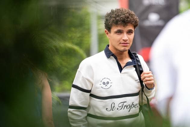 Formula 1 Singapore Airlines Singapore Grand Prix - Arrivals Lando Norris (Gbr) of McLaren Racing 4 entering the paddock in Fashion on Thursday (Media Day) during Formula 1 Singapore Airlines Singapore Grand Prix 2025 at the Marina Bay Street Circuit Singapore on October 2, 2025. Photo by Antoine Lapeyre ABACAPRESS.COM Singapore Singapore  Copyright: xLapeyrexAntoine ABACAx