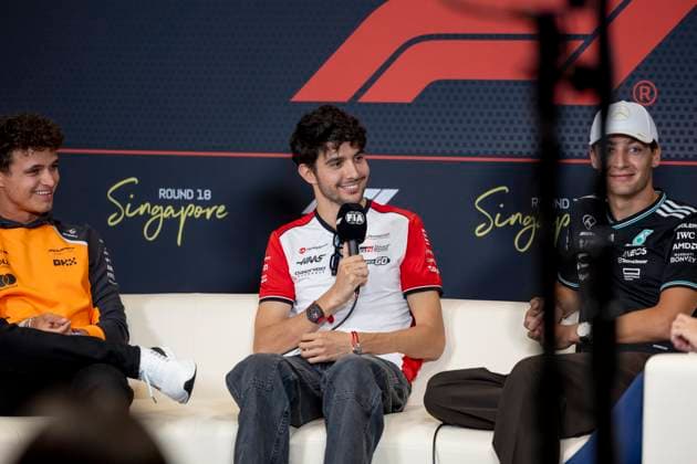 Formula 1 Singapore Airlines Singapore Grand Prix 2025 Alexis Perrin OVERTAKE MAXPPP - Singapore 02 10 2025 31 OCON Esteban (fra), MoneyGram Haas F1 Team, portrait press conference, PK, Pressekonferenz at the Formula 1 Singapore Airlines Singapore Grand Prix 2025, the 18th round of the 2025 FIA Formula 1 World Championship, WM, Weltmeisterschaft at the Marina Bay Street Circuit in Singapore, Singapore, from 2 to 5 October 2025 Singapore Marina Bay Street Circuit Singapore  Copyright: xOVERTAKE MAXPPPxAlexisxPerrinx OVT202510024826 OVT202510024826