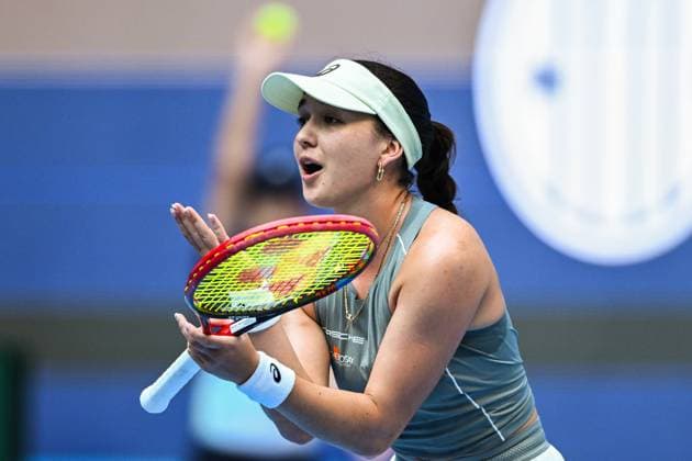 BEIJING, CHINA - OCTOBER 02: Eva Lys of Germany competes in the Women s Singles Quarterfinal match against Coco Gauff of the United States on day 11 of the 2025 China Open at the National Tennis Center on October 2, 2025 in Beijing, China.  Copyright: xVCGx 111594626810