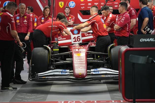 FORMULA 1 SINGAPORE AIRLINES SINGAPORE GRAND PRIX 2025 02.10.2025, Marina Bay Street Circuit, Singapore, FORMULA 1 SINGAPORE AIRLINES SINGAPORE GRAND PRIX 2025 , im Bild Charles Leclerc (MCO), Scuderia Ferrari HP
