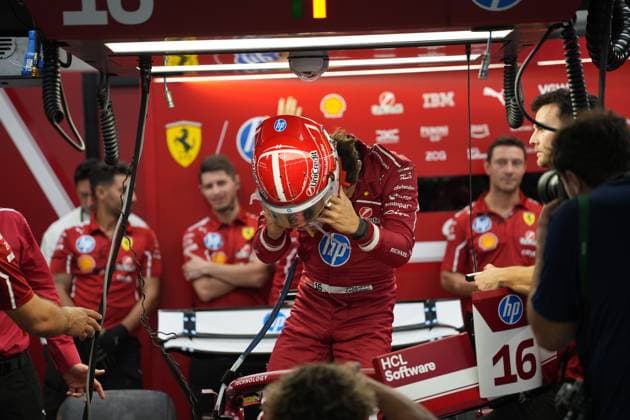 FORMULA 1 SINGAPORE AIRLINES SINGAPORE GRAND PRIX 2025 02.10.2025, Marina Bay Street Circuit, Singapore, FORMULA 1 SINGAPORE AIRLINES SINGAPORE GRAND PRIX 2025 , im Bild Charles Leclerc (MCO), Scuderia Ferrari HP