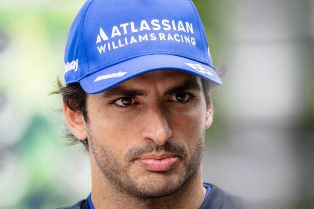 2025 Formula One Singapore Grand Prix Marina Bay Street Circuit, Singapore, Singapore. 2.October.2025; Carlos Sainz Jr of Spain and Williams Racing during Formula One Singapore Grand Prix (Photo by Jay Hirano) Singapore Marina Bay Street Circuit Singapore Copyright: xJayxHiranox