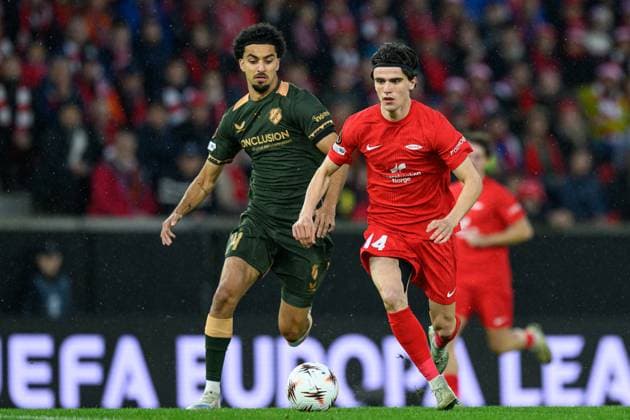 251002 Zidane Iqbal of Utrecht and Ulrik Mathisen of Brann during the UEFA Europa League football match between Brann and Utrecht on October 2, 2025 in Bergen. Photo: Vegard Grott BILDBYRAN kod VG VG0816 bbeng fotboll football soccer fotball uefa europa league europa league skb brann utrecht Copyright: VEGARDxGRoTT BB251002VG003