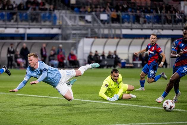 251002 Anders Christiansen of Malmö FF during the UEFA Europa League football match between Viktoria Plzen and Malmö FF on October 2, 2025 in Plzen. Photo: Petter Arvidson BILDBYRAN kod PA PA1092 fotboll, football, soccer, fotball,uefa europa league, europa le Copyright: PETTERxARVIDSON BB251002PA079